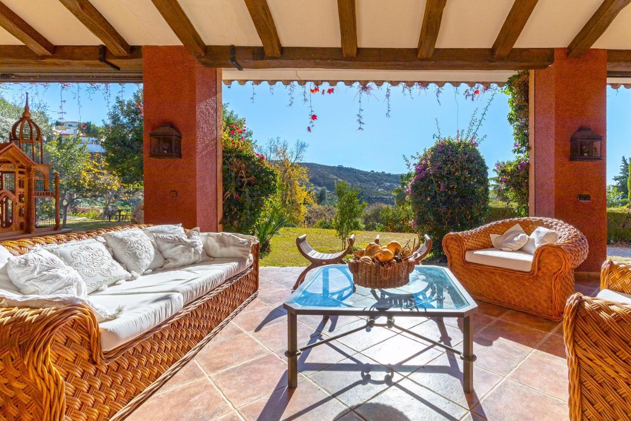 Casa Flores con Piscina interior climatizada Alcaucín Esterno foto