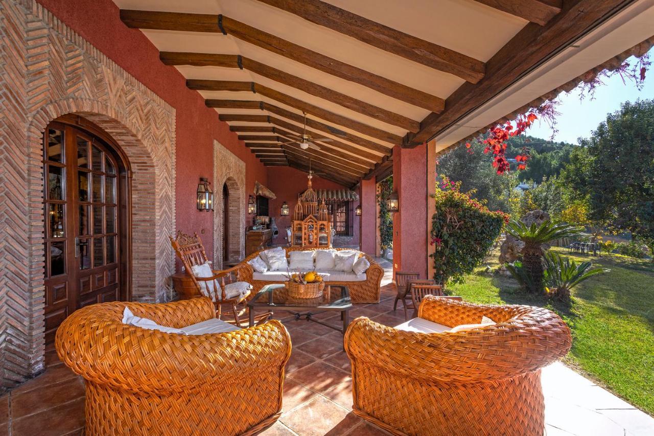 Casa Flores con Piscina interior climatizada Alcaucín Esterno foto