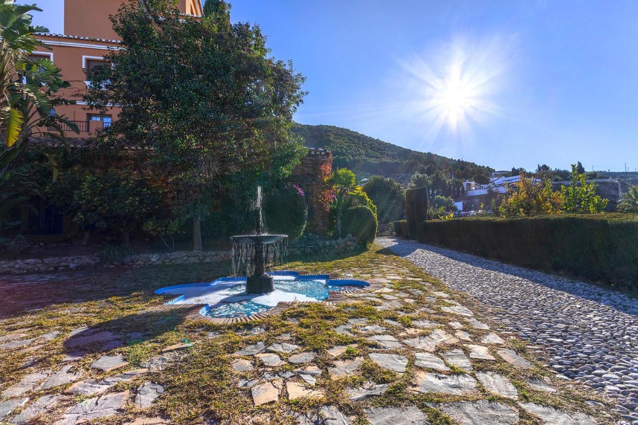 Casa Flores con Piscina interior climatizada Alcaucín Esterno foto