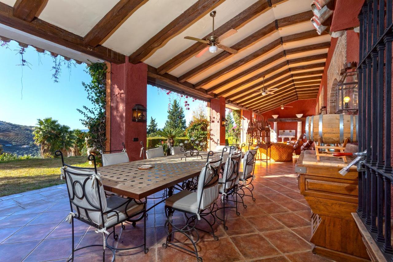 Casa Flores con Piscina interior climatizada Alcaucín Esterno foto