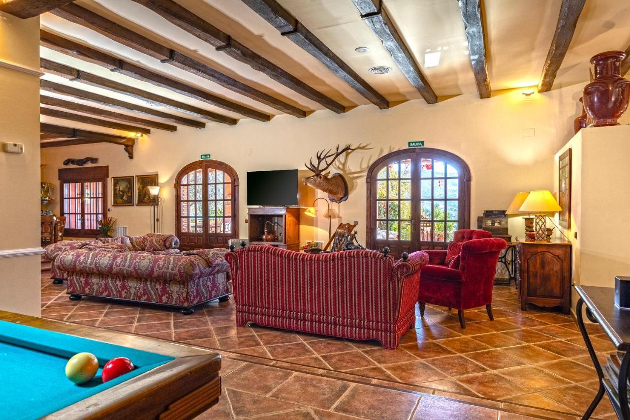 Casa Flores con Piscina interior climatizada Alcaucín Esterno foto