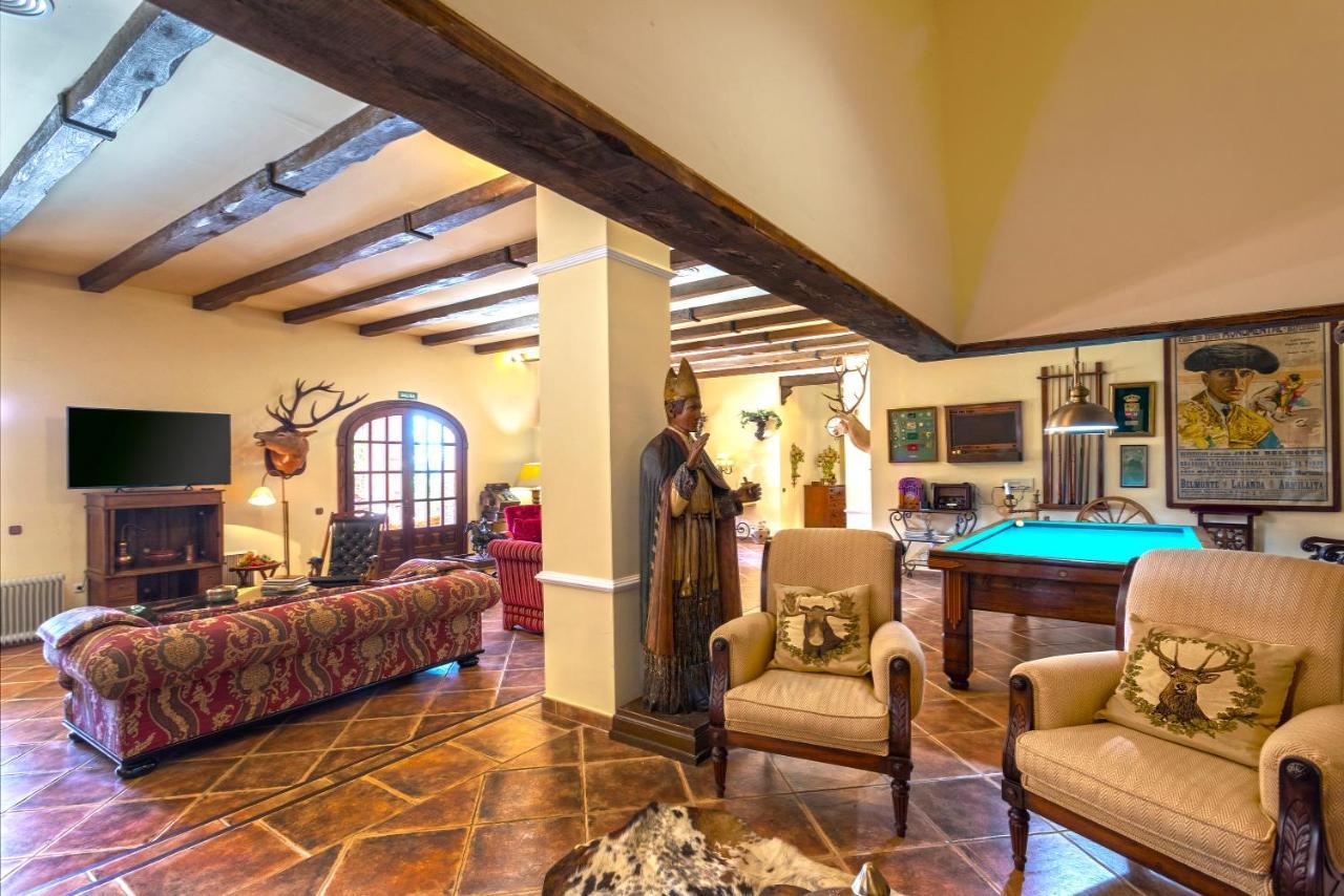 Casa Flores con Piscina interior climatizada Alcaucín Esterno foto
