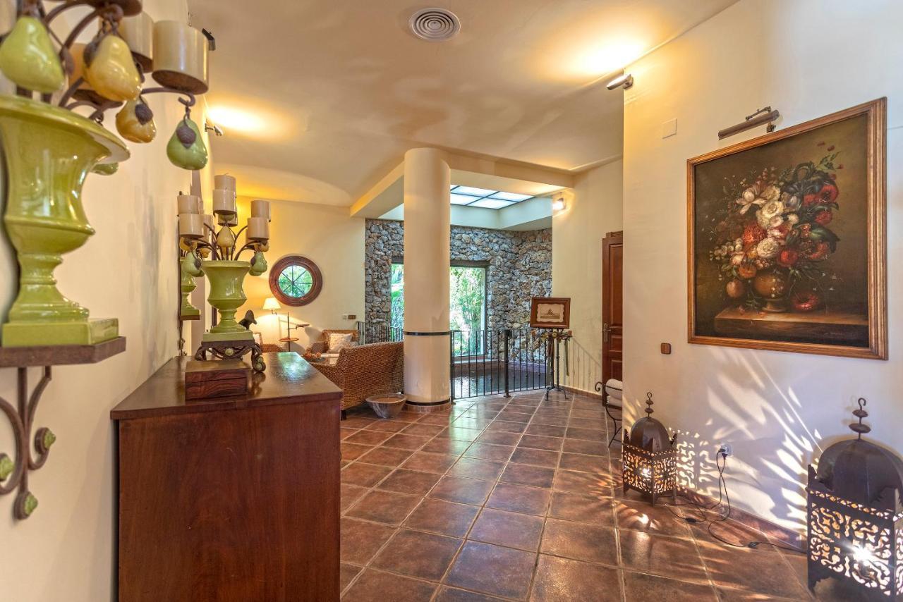 Casa Flores con Piscina interior climatizada Alcaucín Esterno foto