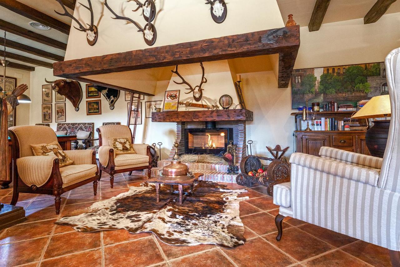 Casa Flores con Piscina interior climatizada Alcaucín Esterno foto